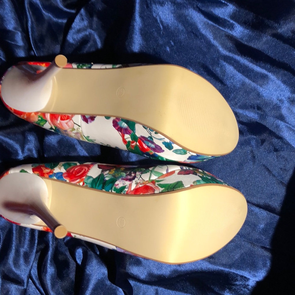 High heels - Picture 5 of 5